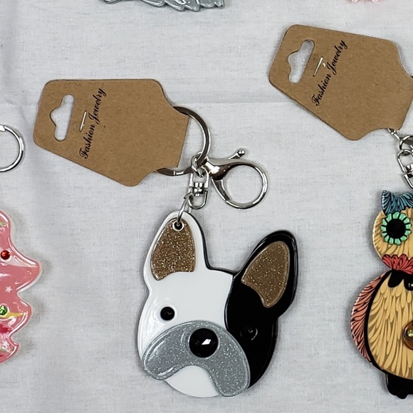 🔥BOGO🔥 Whimsical Boxer Mirror Key Chain - Picture 3 of 3